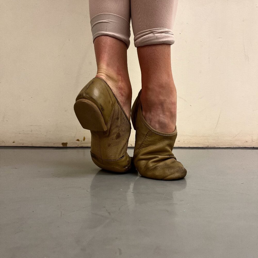 Bloch leather Jazz Dance shoes booties very used tan